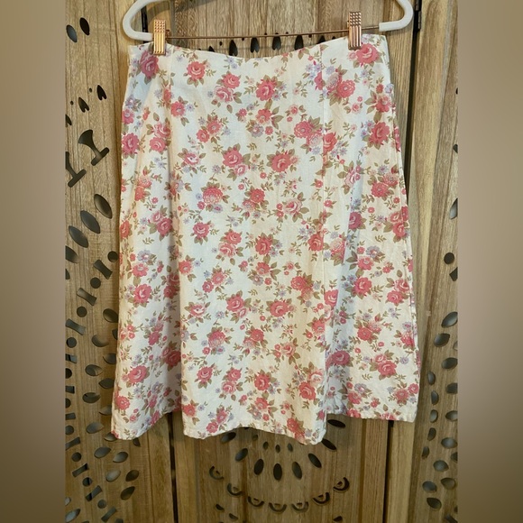 BRORA Floral Skirt - Picture 6 of 6